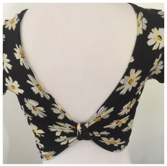 LA Hearts Black Floral Print Cropped Top - Picture 3 of 6